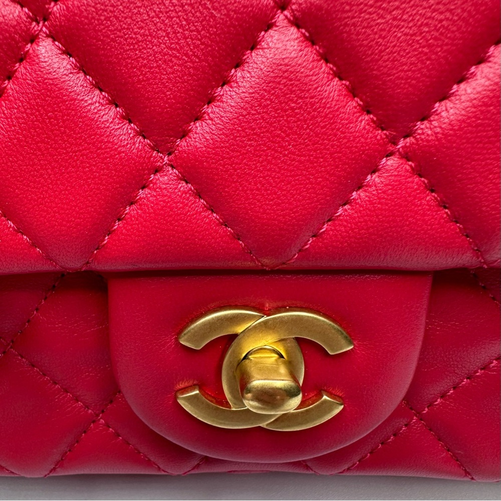 Chanel Pearl Crush - Picture 12 of 17